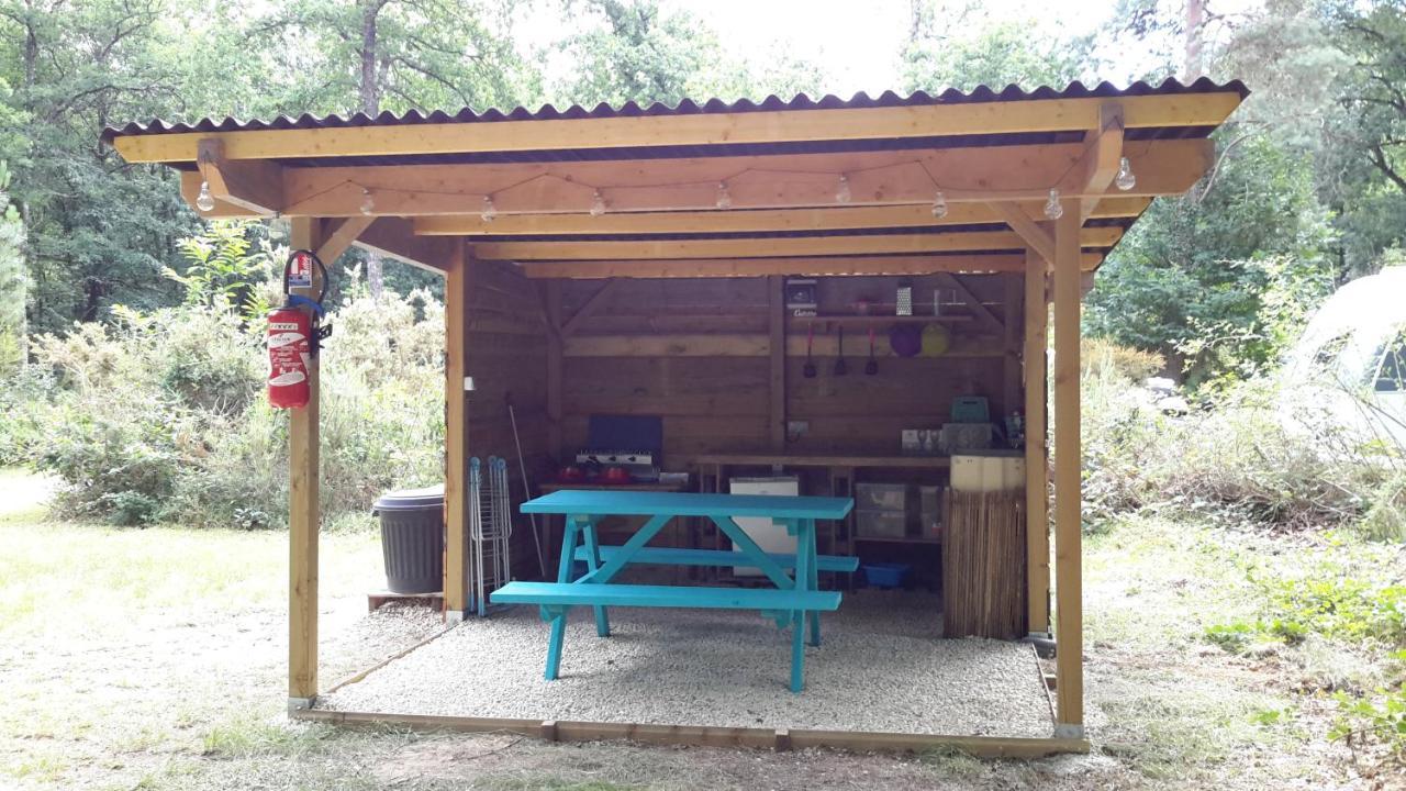 Camping Bois De St Hilaire Chalandray Exterior foto