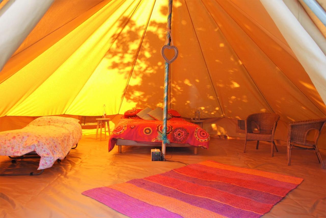 Camping Bois De St Hilaire Chalandray Exterior foto