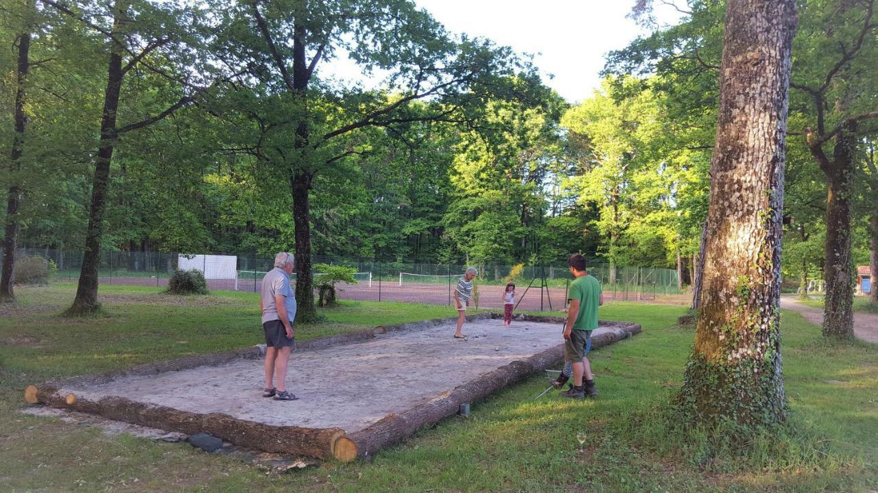Camping Bois De St Hilaire Chalandray Exterior foto