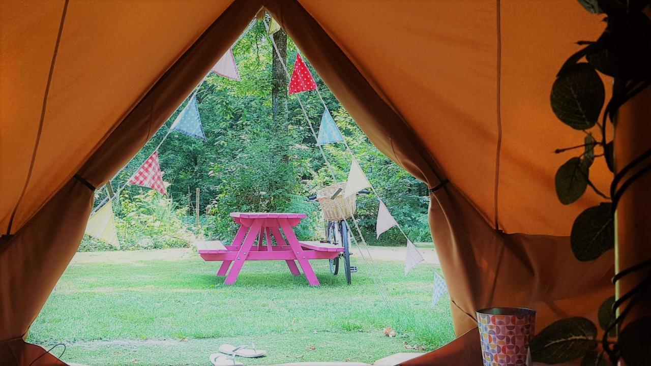 Camping Bois De St Hilaire Chalandray Exterior foto